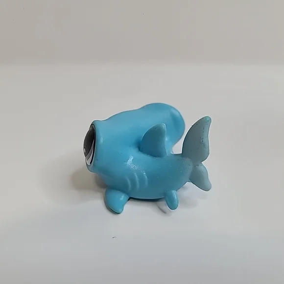 LITTLEST PET SHOP OTIS 1-68 HAMMERHEAD SHARK RARE LPS - Picture 4 of 6